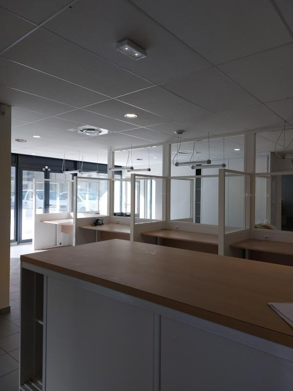 A louer - LOCAL PROFESSIONNEL - MONTEUX - 262,30 m²