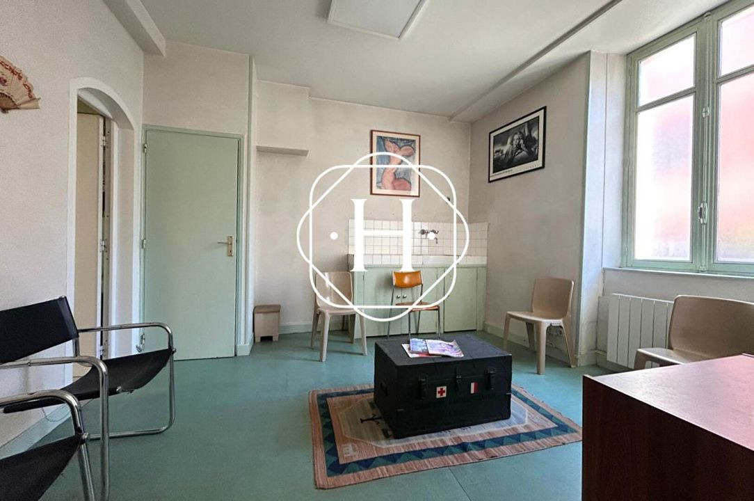 Murs commerciaux / Local professionnel - 94.26m² - Villars Les