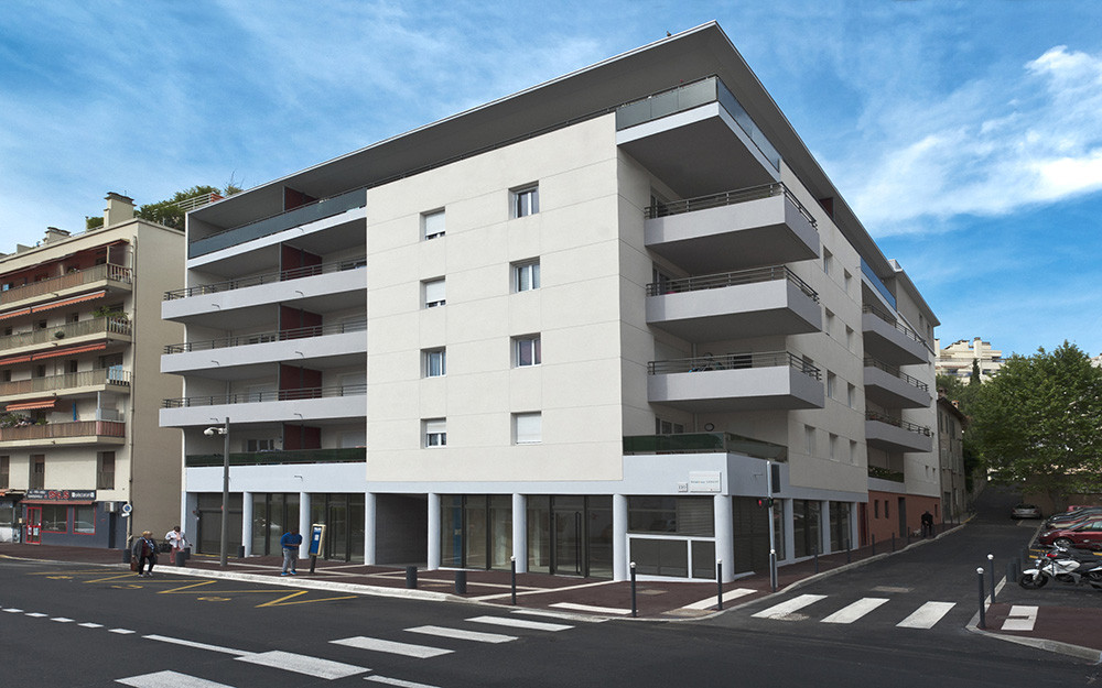 SANS FRAIS - Local commercial 80m² - Cannes / Carnot
