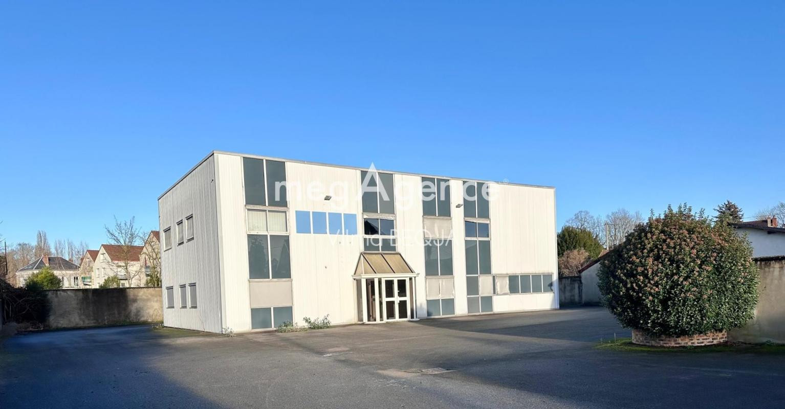 LOCAL COMMERCIAL 468 M²