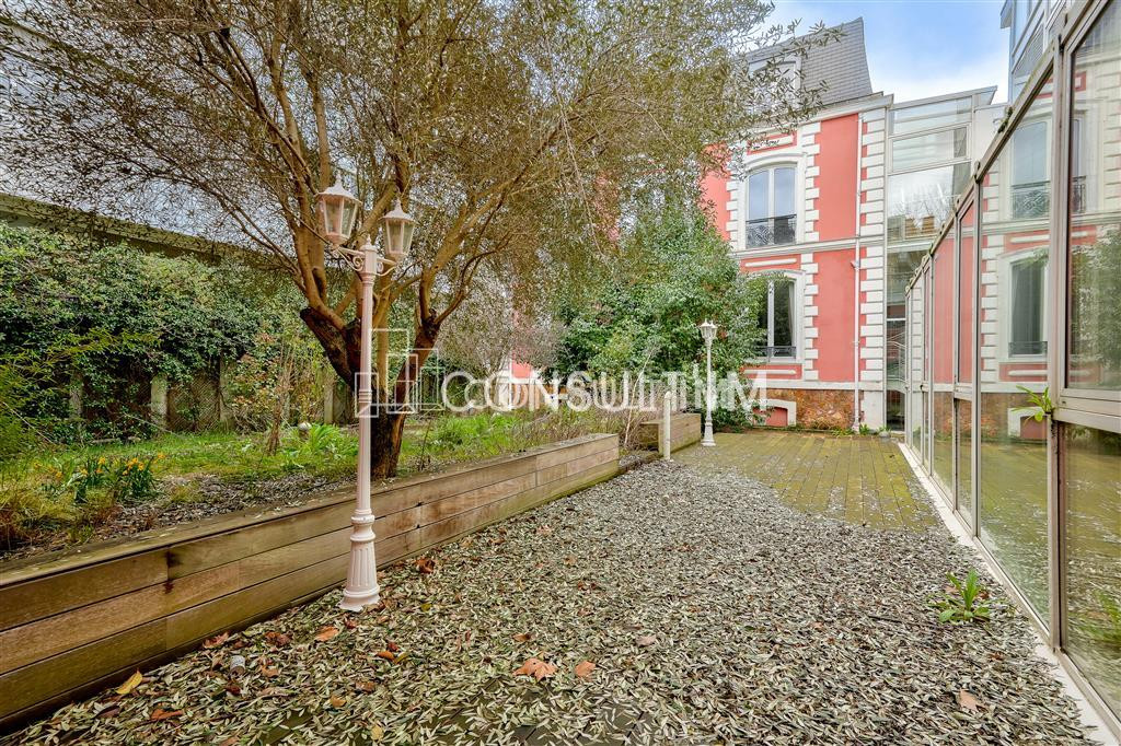 Produit rare et exceptionnel sur les quais de seine,  A LOUER  bureaux de 3308m² sur 3 bâtiments