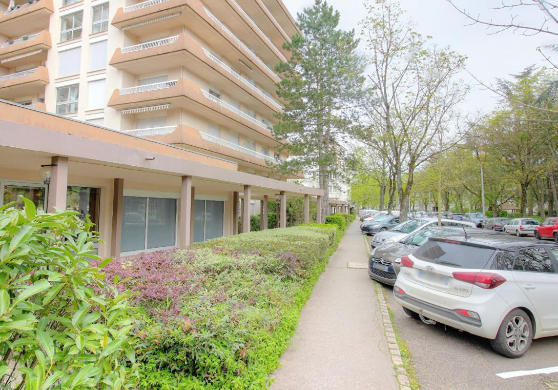 Dijon Montmuzard Local Commercial et Parking Privatif