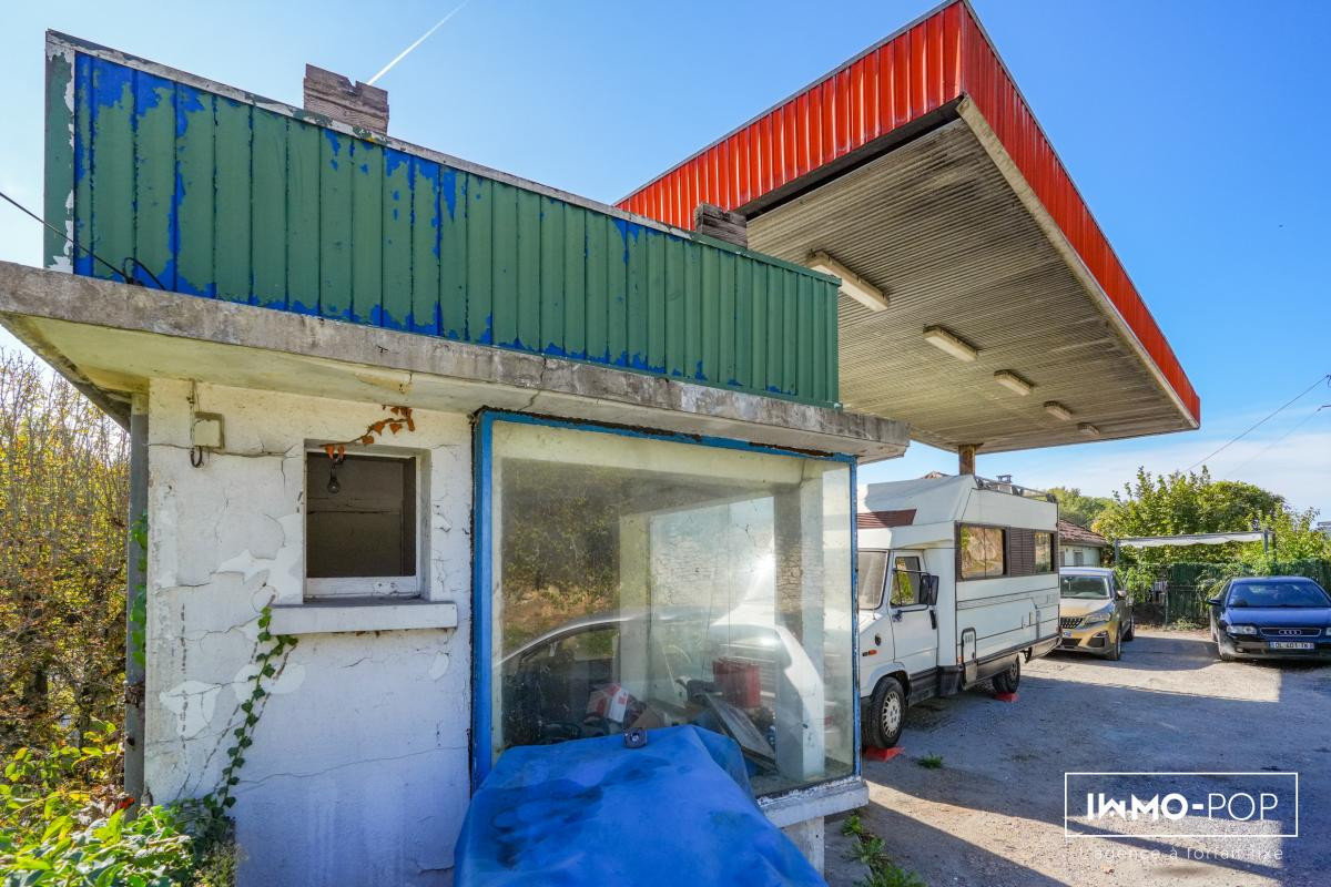 Immeuble de 260m2 à Puy-l'Evêque