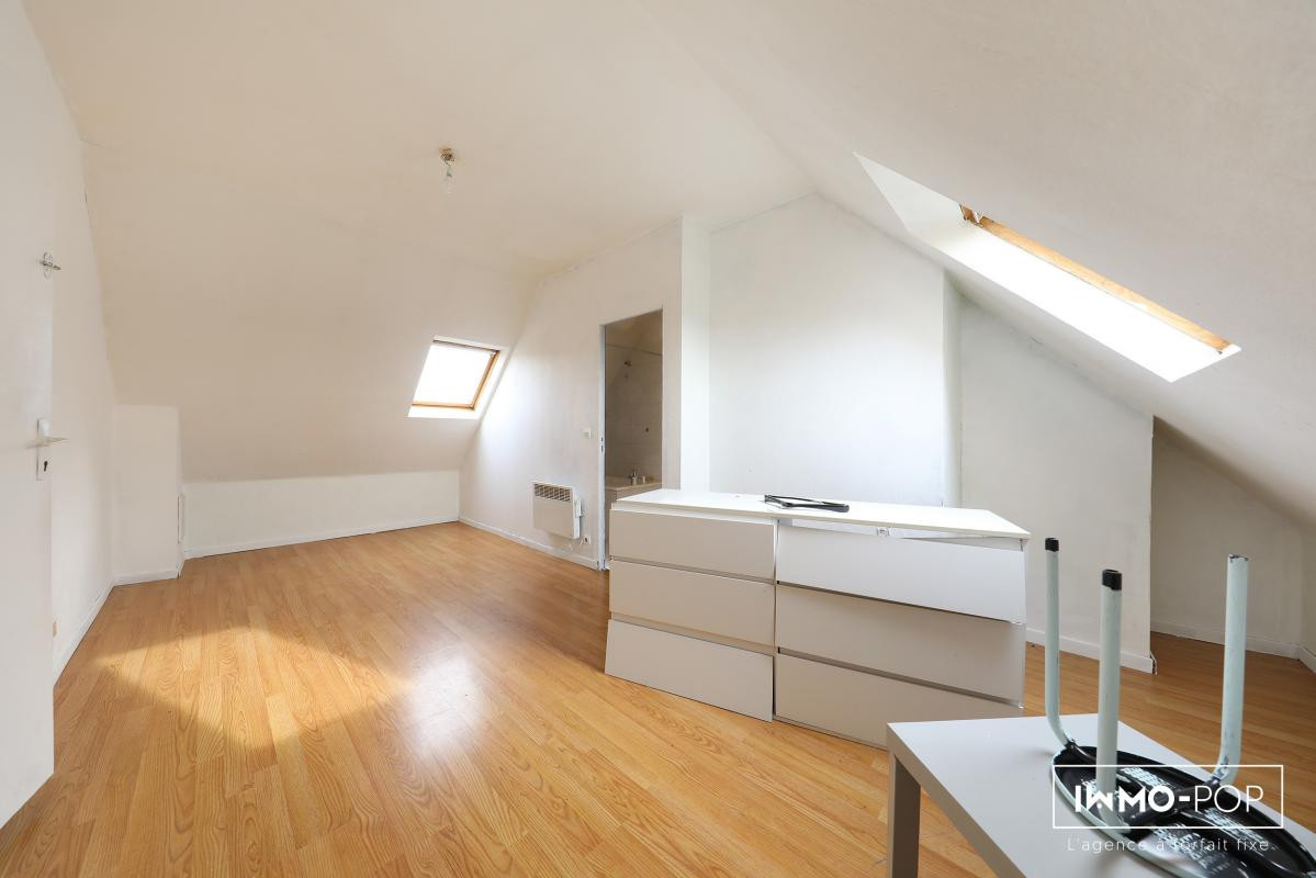Immeuble de 340m² en R+3 + jardin située à Clermont