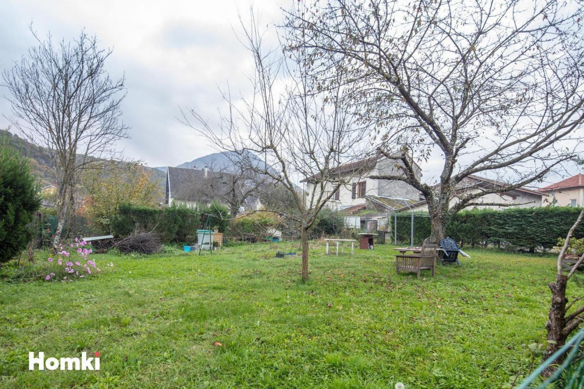 À vendre : Immeuble de rapport à Jarrie – Opportunité d’investissement locatif