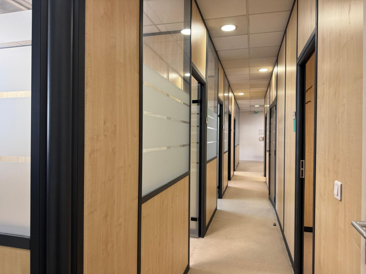 A vendre local professionnel 134m2 CANNES La BOCCA