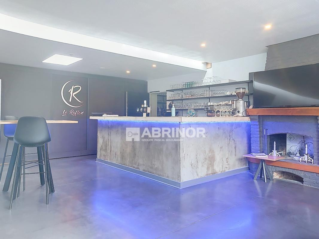 LOCAL COMMERCIAL de 384m² sur une parcelle de 2700m²