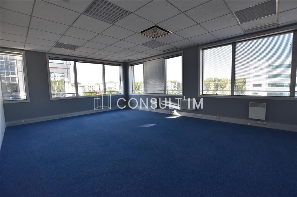 Plateau avec grande flexibilité d'aménagement