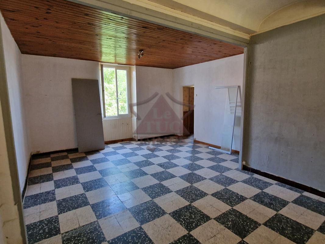 IMMEUBLE DE 6 APPARTEMENTS A RENOVER