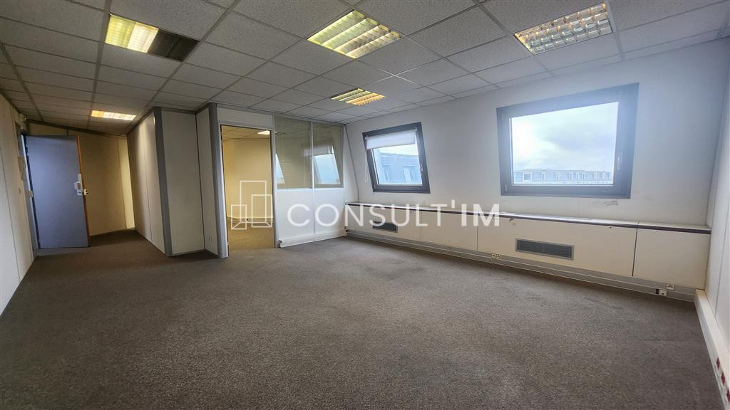 A louer bureaux en bon état à la frontière entre Courbevoie et La Garenne Colombes