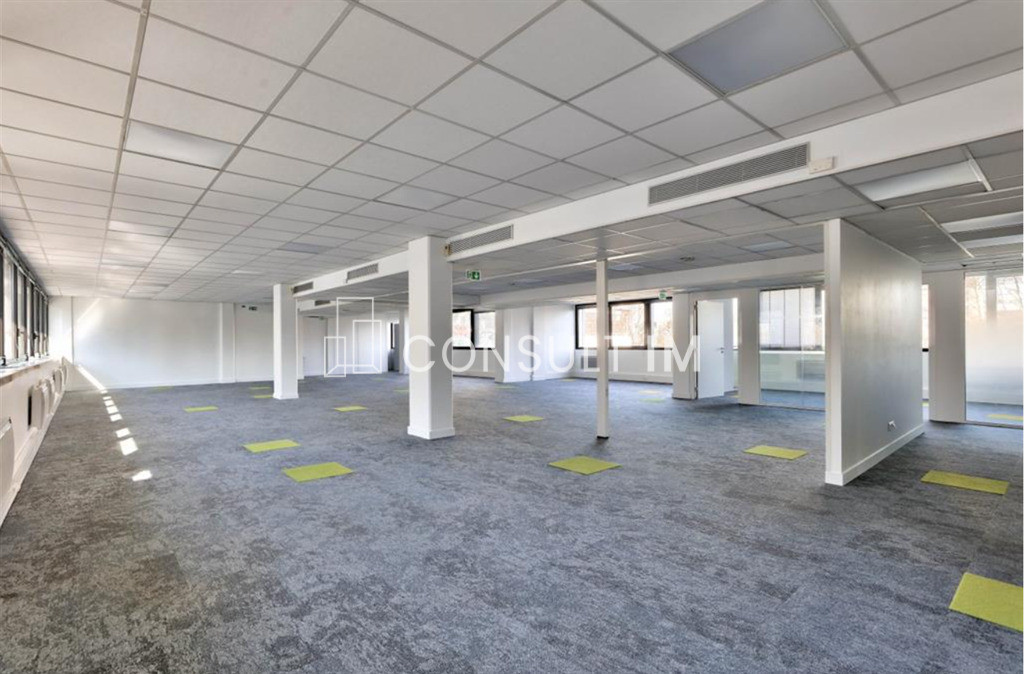 Porte d'Italie - environnement commerçant - locaux traversants et modulables