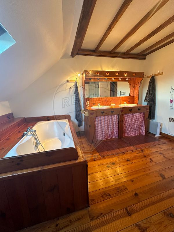 Immeuble 6 chambre(s) à vendre