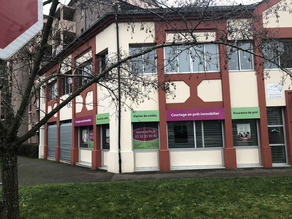 Locaux avec ERP avec forte visibilité en corner