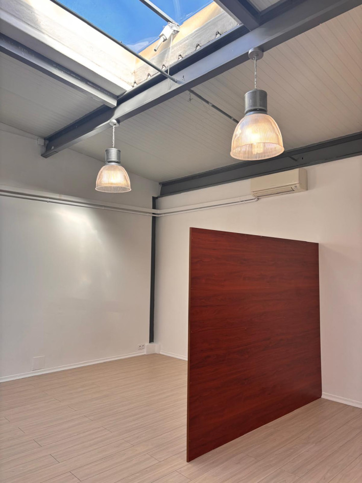 •	Local de 42 m² pour profession médicale