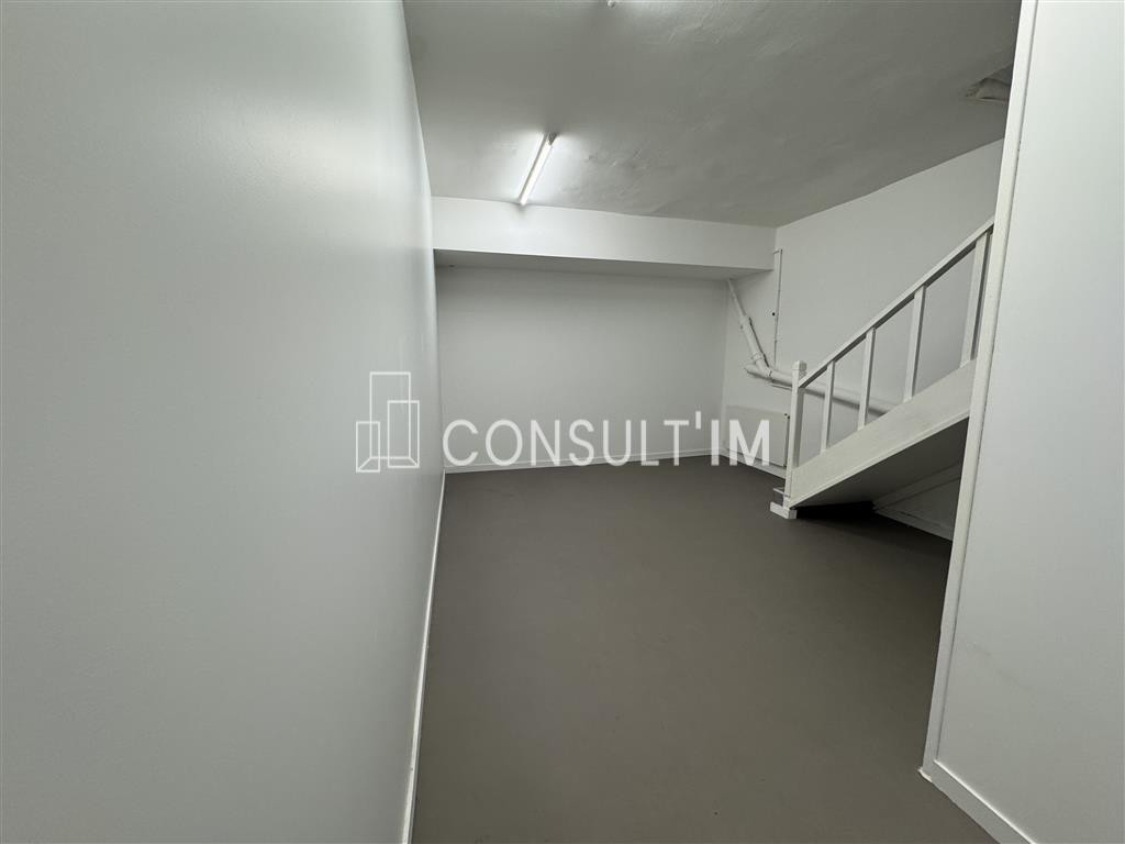 Belle boutique de 40 m² proche Champ de Mars