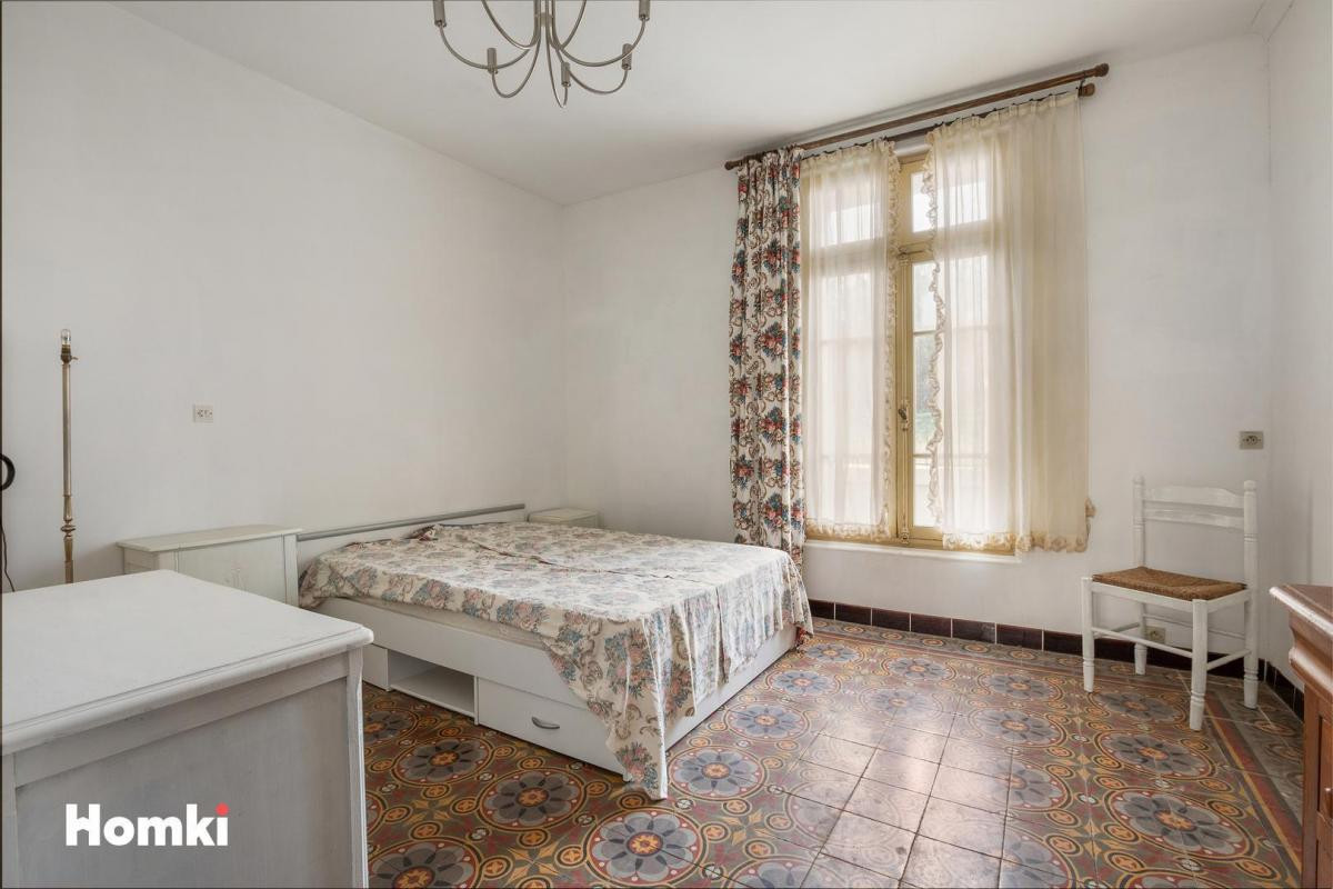 IMMEUBLE 247M²