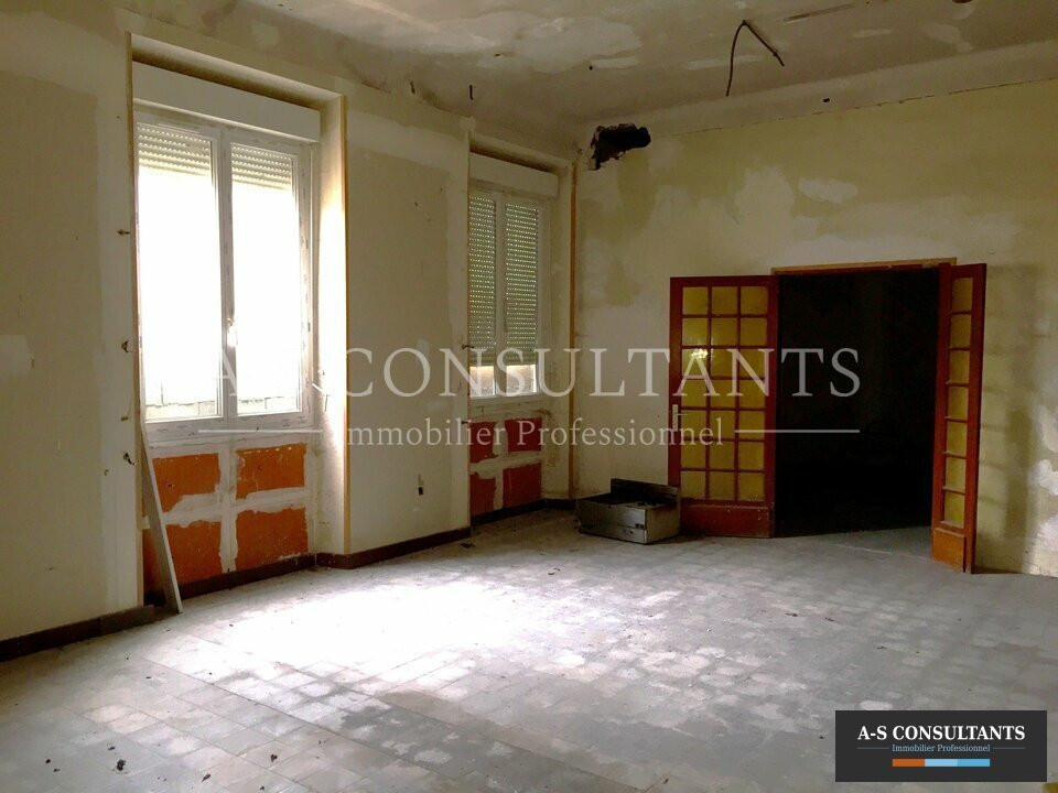 LOCAL COMMERCIAL - DOMAINE A VENDRE
