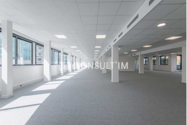 A louer bureaux proche métro Mairie de Clichy