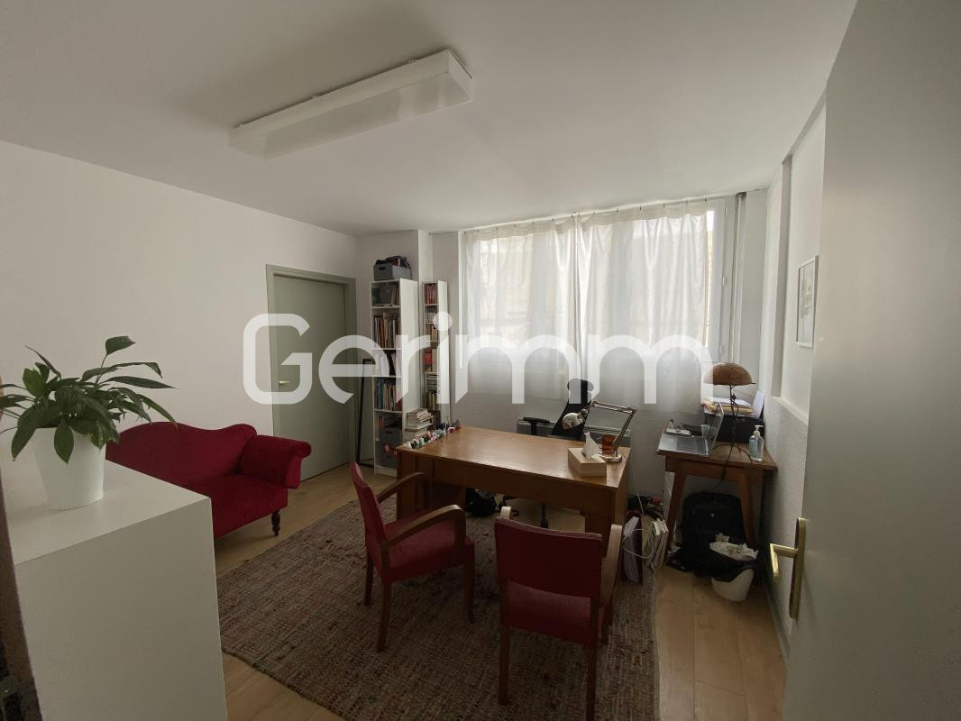Location - Local professionnel - 43,16 m² - 6 000 €/an HC HT -