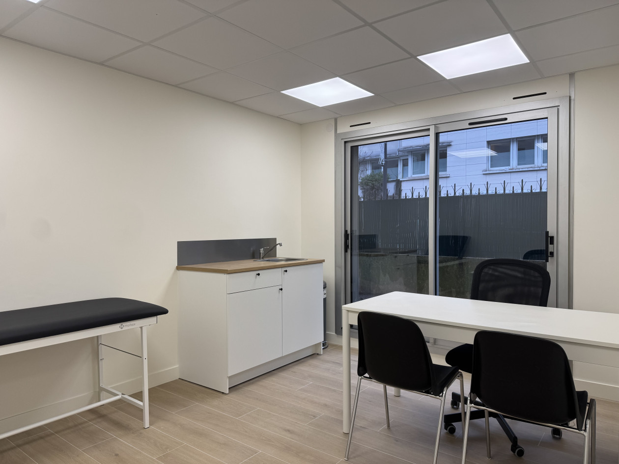 location de bureau en face de l'hôpital