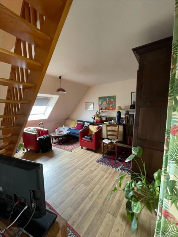 SAINT MALO immeuble divisé en 2 appartements loués