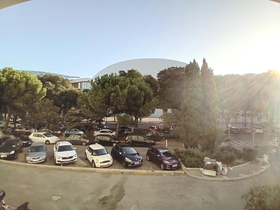 SANS FRAIS - LOCAL 97m² MICHELET PRADO