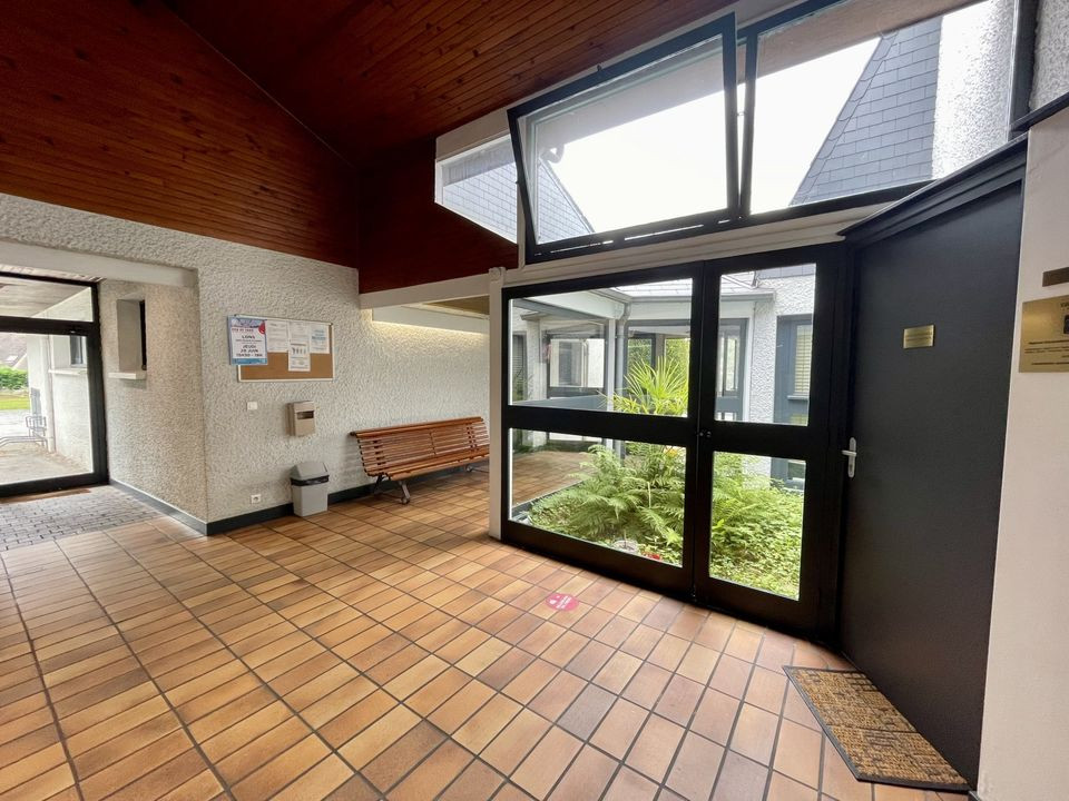 LOCAL PROFESSIONNEL - LONS PERLIC -