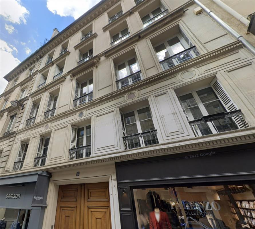 A deux pas de la Place de la Madeleine, bureaux rénovés avec terrasse de 20m²