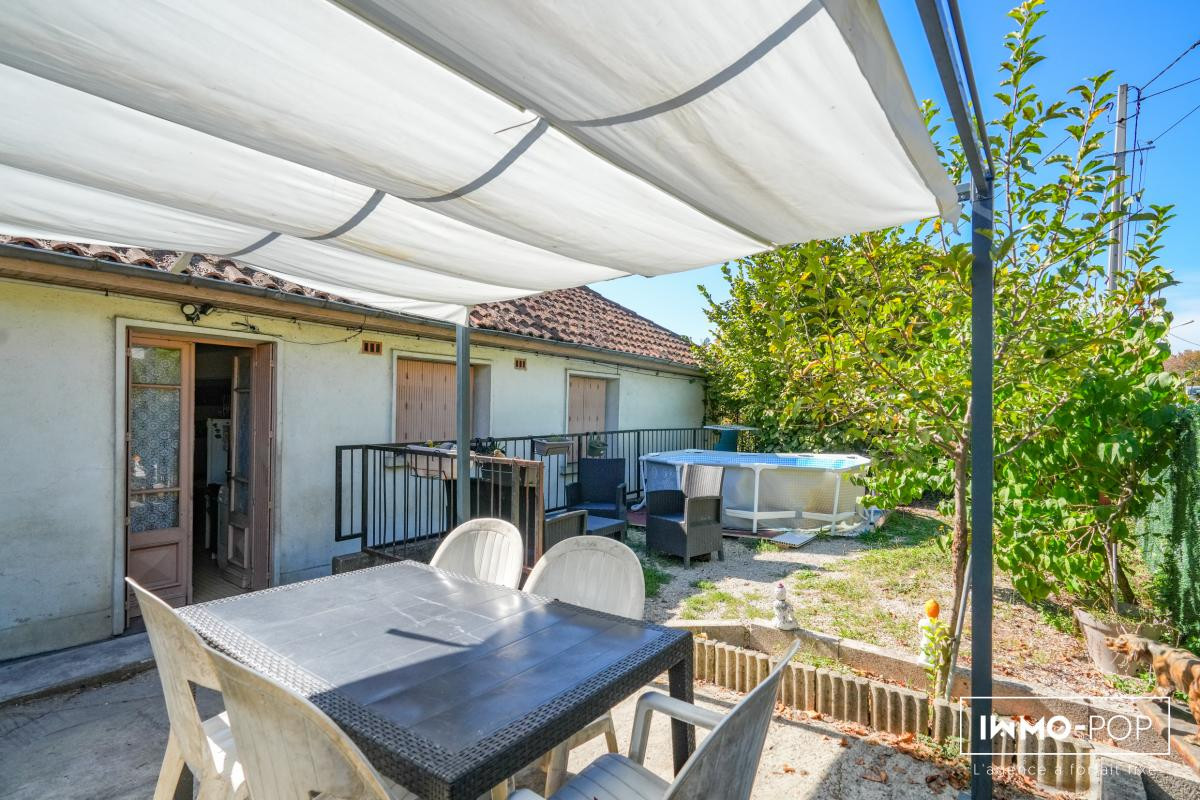 Immeuble de 260m2 à Puy-l'Evêque