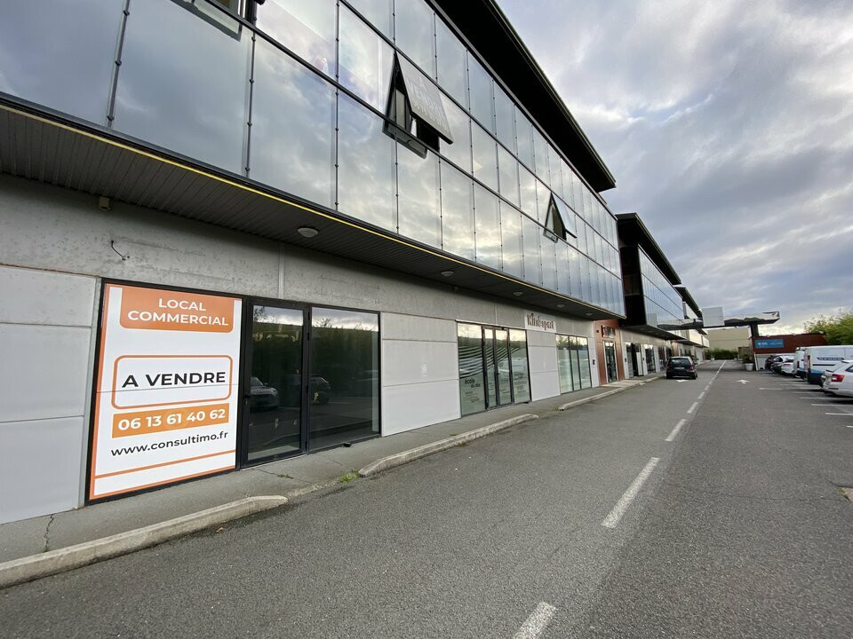 LOCAL COMMERCIAL à vendre