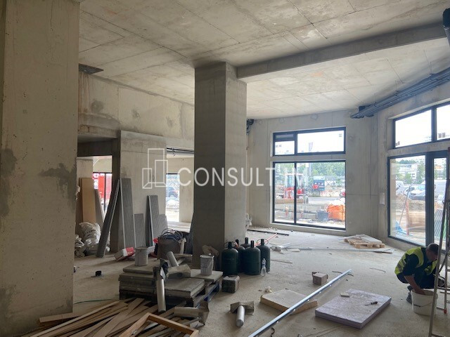 A Louer Cellule commerciale neuve Ivry sur Seine