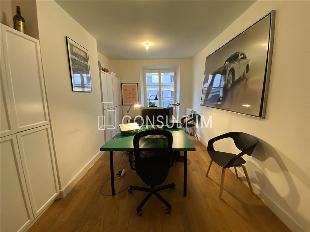Charmant bureaux sur parquet