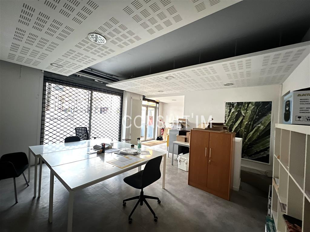 Bureaux à louer avec vitrine aux Buttes Chaumont