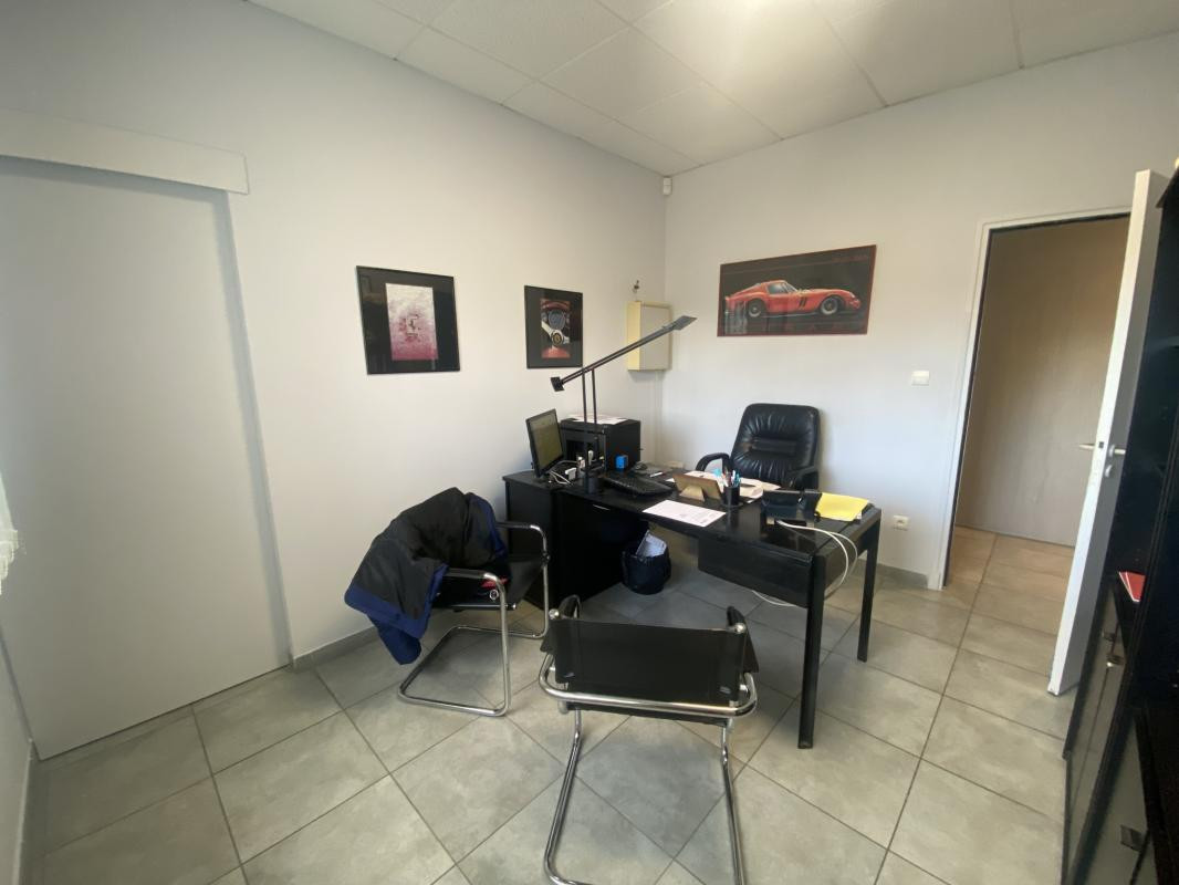 INVESTISSEMENT: Cabinet médical avec Parking/ vendu loué