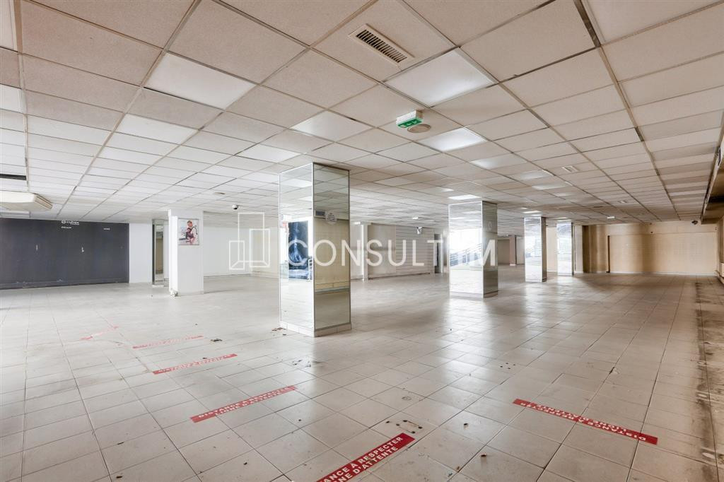 Commerce à louer en plein cœur du 15ème