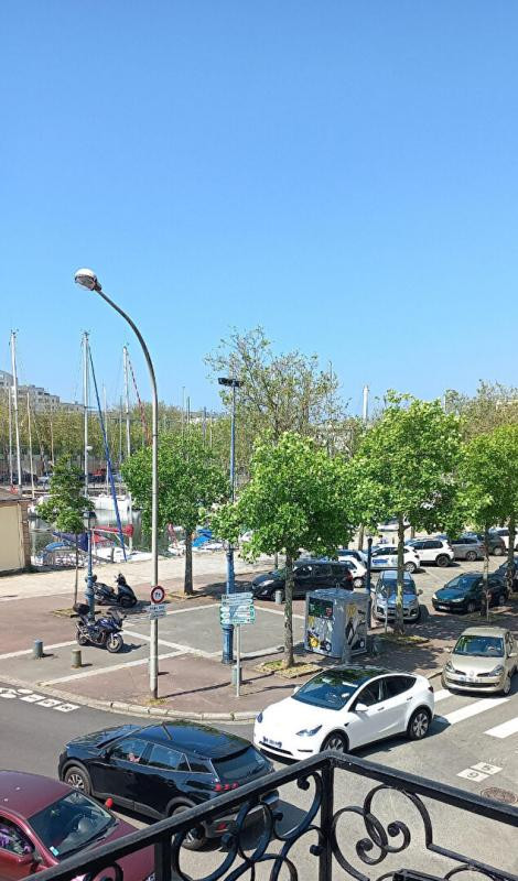 BOULEVARD GUIST'HAU
Référence 5717 - #385