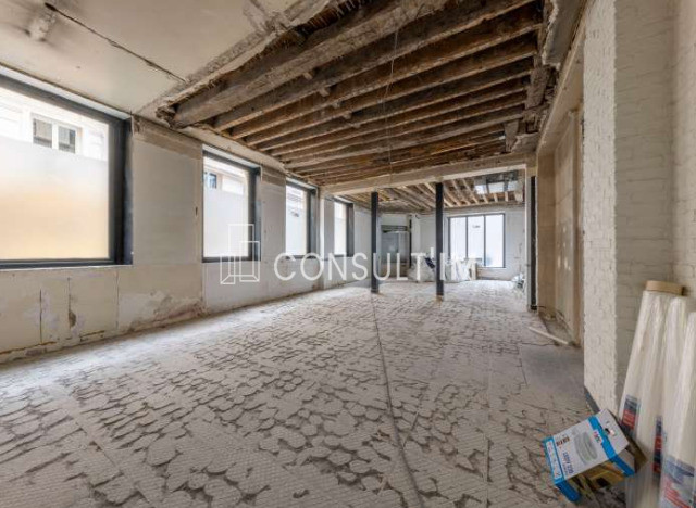LOCATION PURE, un local commercial de 418 m² / possibilité d'extraction de 600mm