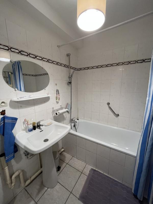 A vendre Immeuble  Bourg-de-Péage 26300