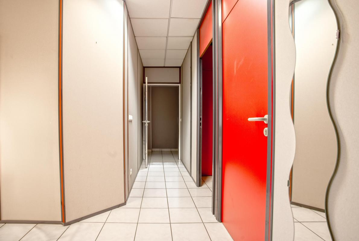 Vente - Bureau - 117,56 m² - 368 500 € - SEYNOD