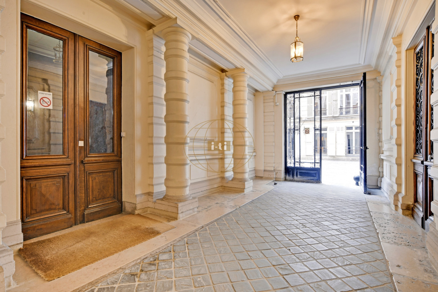 Cabinet médical à vendre sur cour dégagée et calme