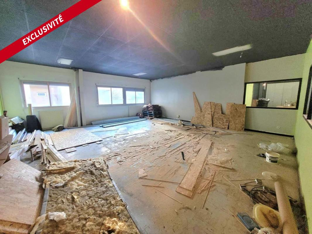 OPPORTUNITE RARE :Local de 1200 m2 (divisible). Usage pro ou habitation ou mixte . Accès PMR. Centre ville/Carnot