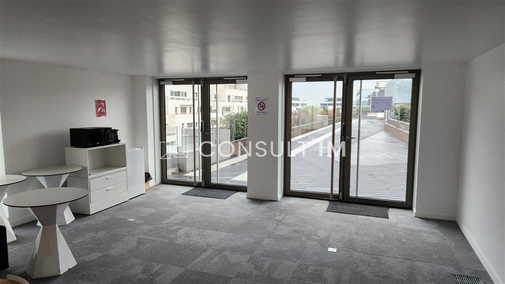 A louer des bureaux lumineux de 594 m²