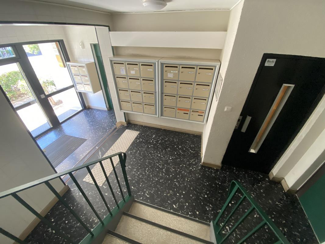 SANS FRAIS - LOCAL 90m² MAZARGUES