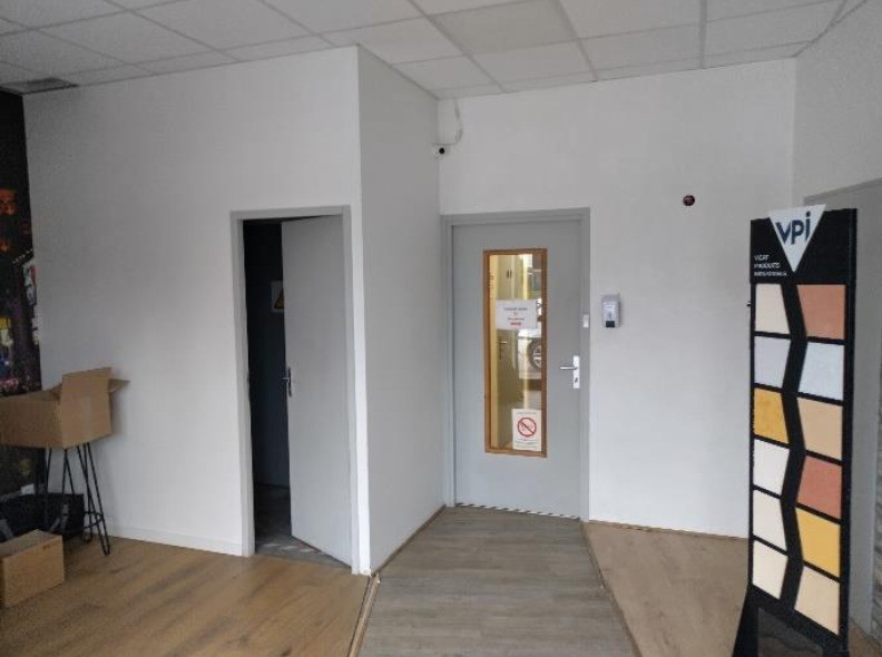 CELLULE ARTISANALE/ENTREPOT VIRIAT MAJORNAS 600 m²