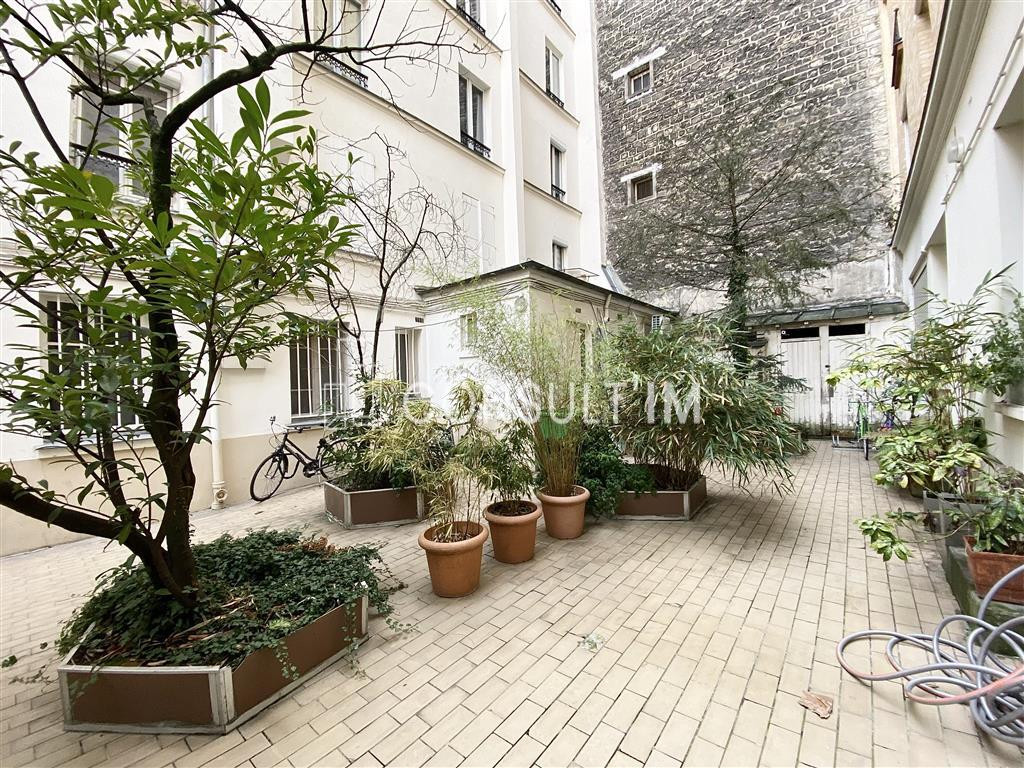 A vendre local professionnel au calme sur cour