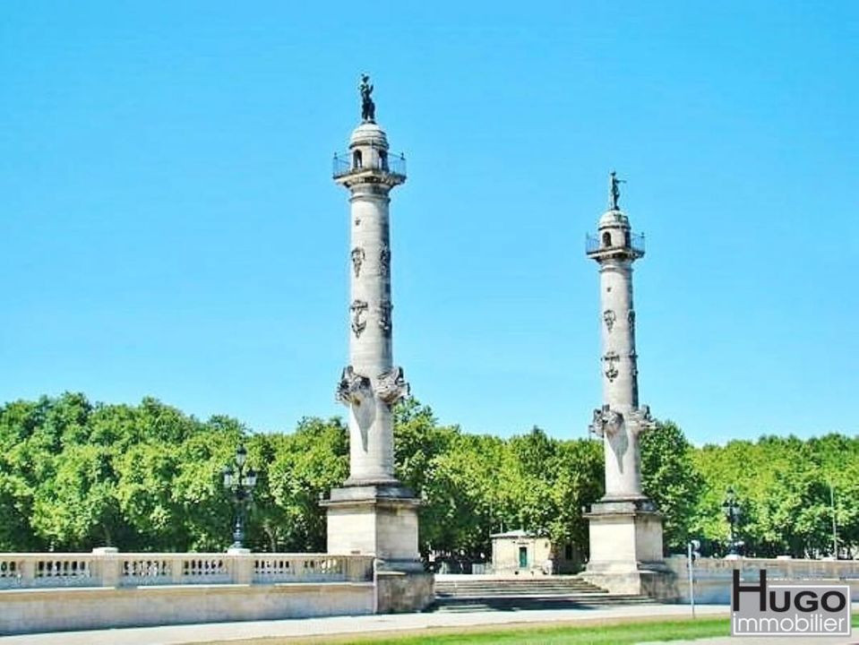 BORDEAUX- PLACE DES QUINCONCES- LOCAL COMMERCIAL 156M² REVENU