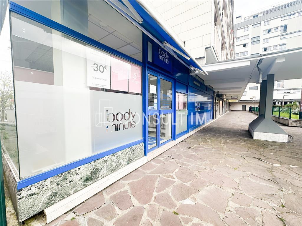 Boutique à louer dans le centre ville de Colombes