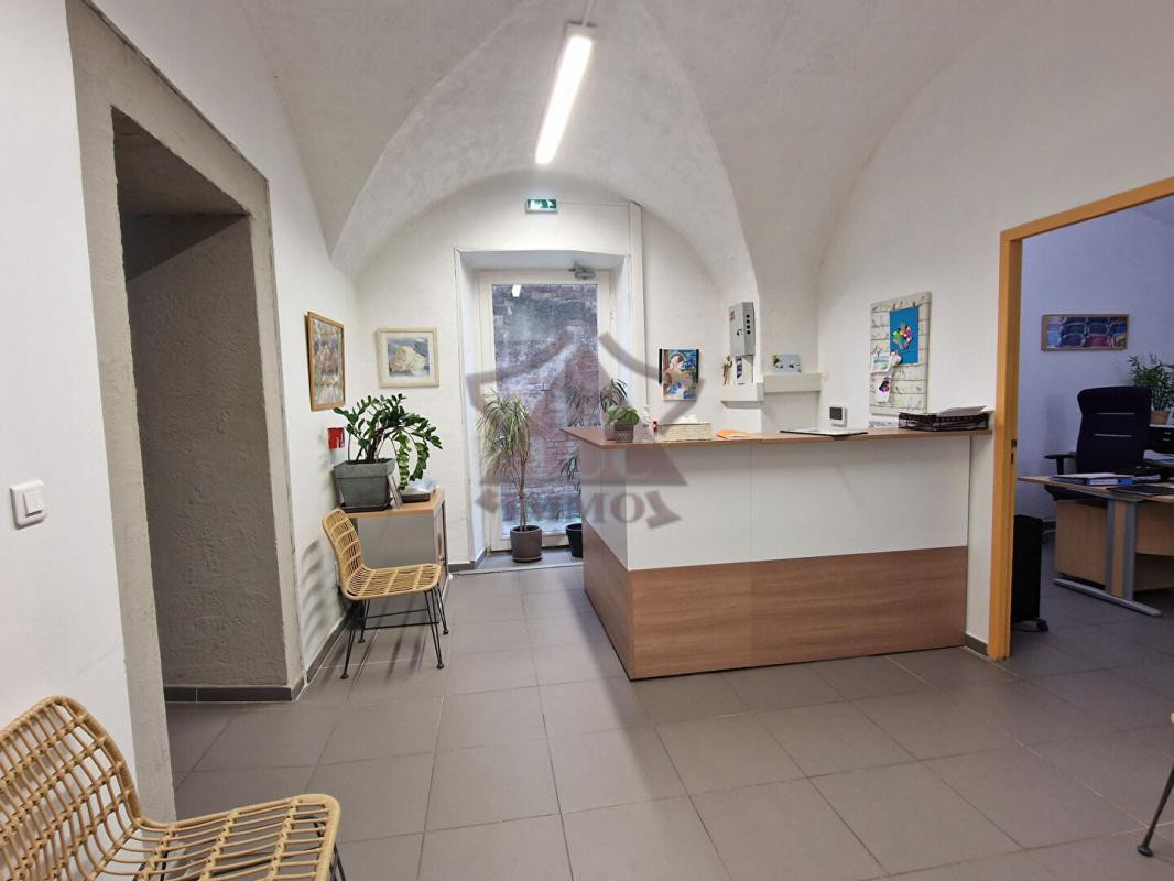 IMMEUBLE AVEC RENTABILITÉ LOCATIVE AVEC 8 APPARTEMENTS MINIMUM