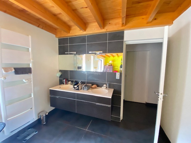 A VENDRE SPLENDIDE  LOFT  4 chambres PLEIN CENTRE VILLE 42300