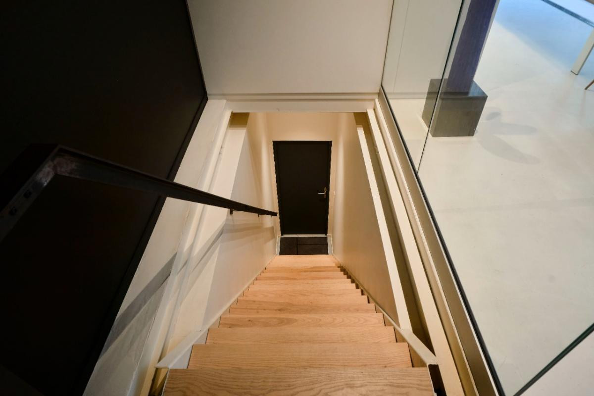 Vieux Lille immeuble de bureaux avec appartement et parkings